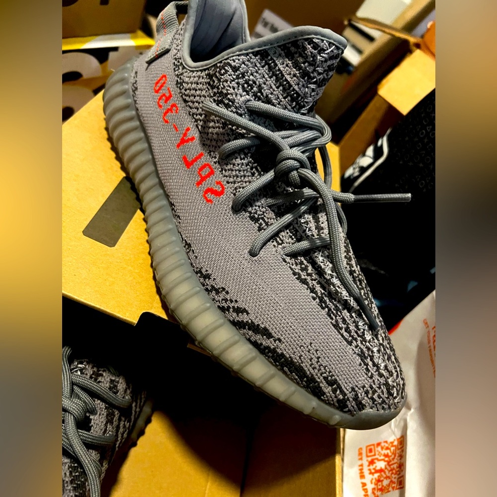 Yeezy Boost 350 v2 beluga size 11 good box no defects